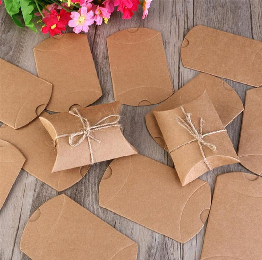 Brown Candy Box Kraft Card Packaging Pillow Boxes with String Candy Bags Wedding Favor Gift Boxes Birthday Party Decors